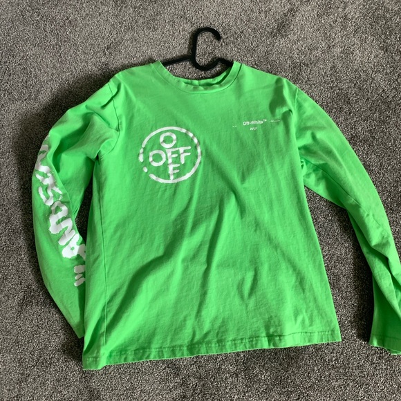 Green top - Picture 1 of 2